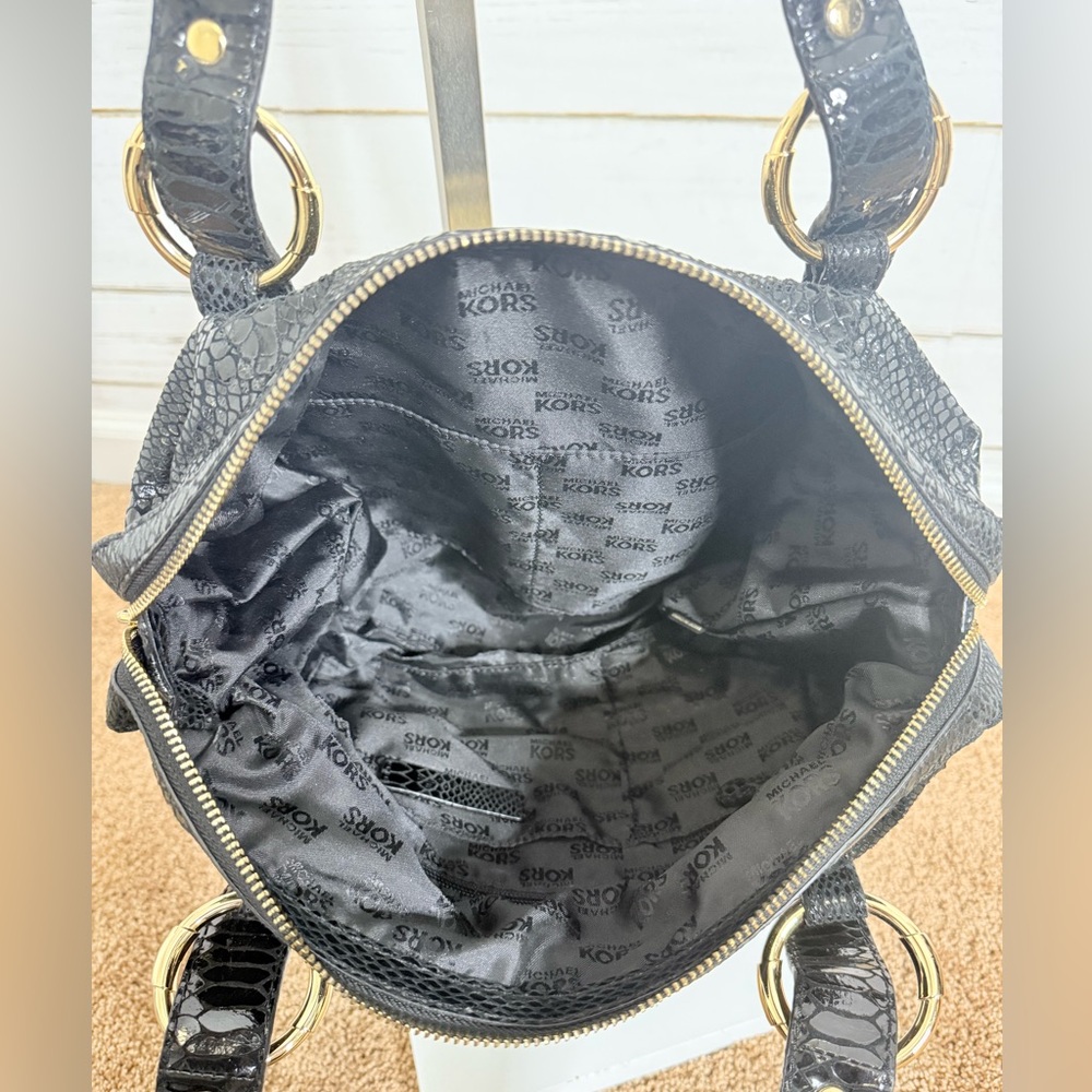 π€Michael Kors Python Handbag - Picture 3 of 13